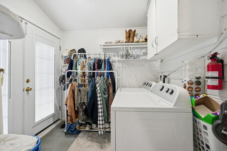 Photo #18: 1010 Borden Street