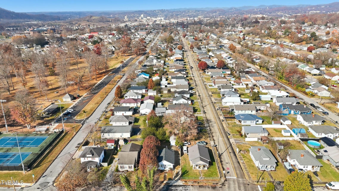 Photo #24: 1010 Borden Street