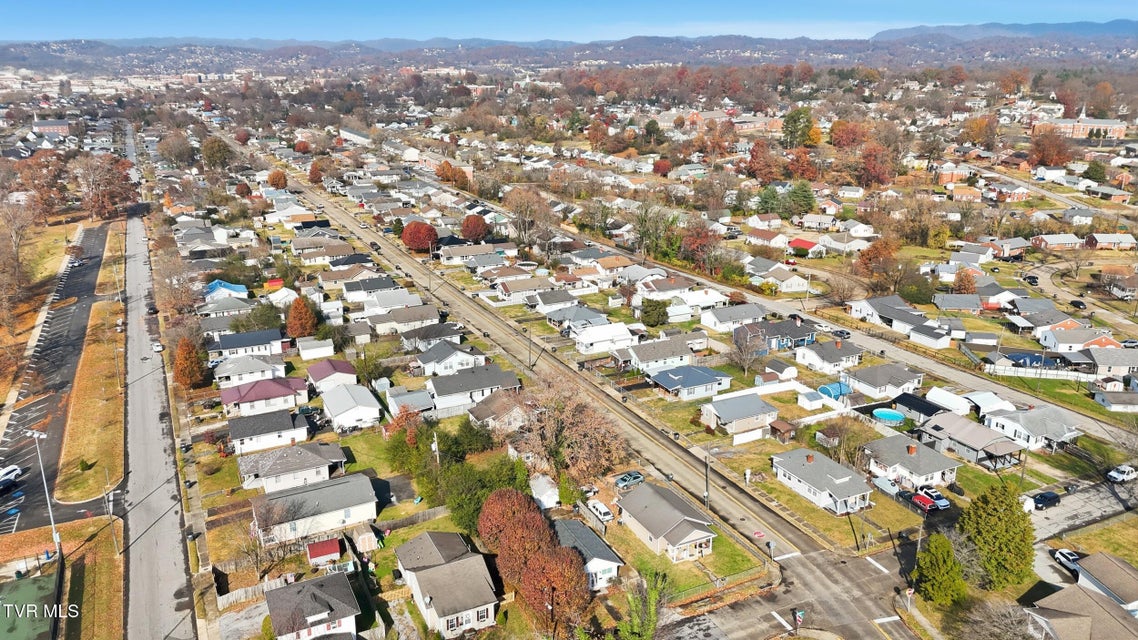 Photo #28: 1010 Borden Street