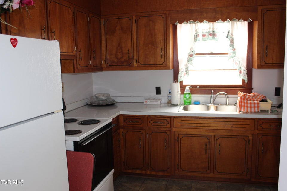 Photo #14: 40027 Widener Valley Road