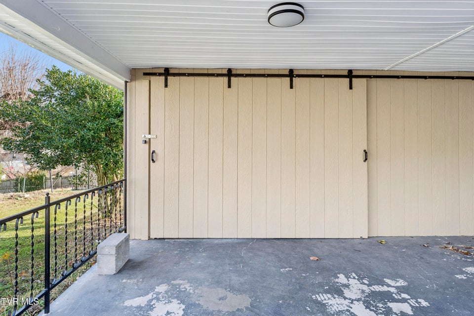 Photo #3: 312 Sunnybrook Drive