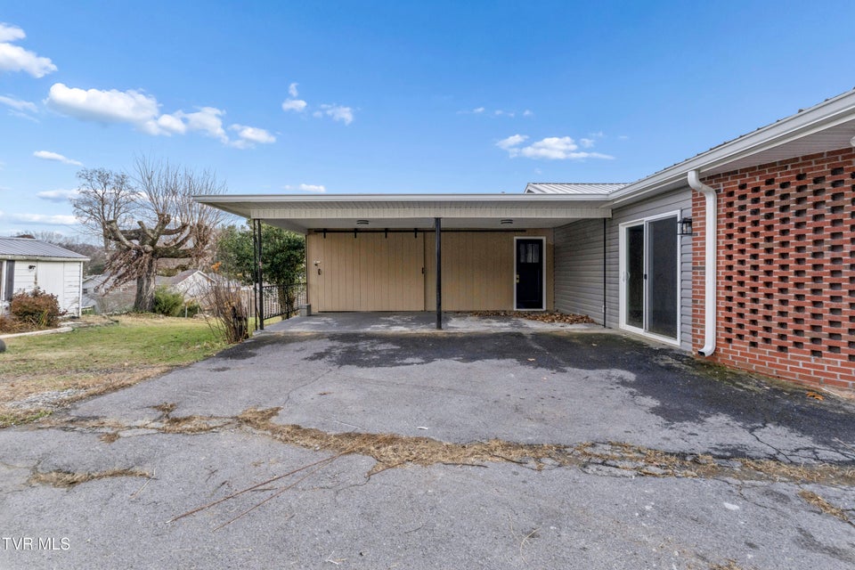 Photo #12: 312 Sunnybrook Drive