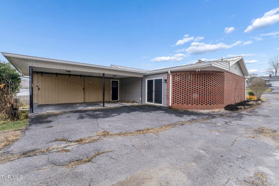 Photo #13: 312 Sunnybrook Drive