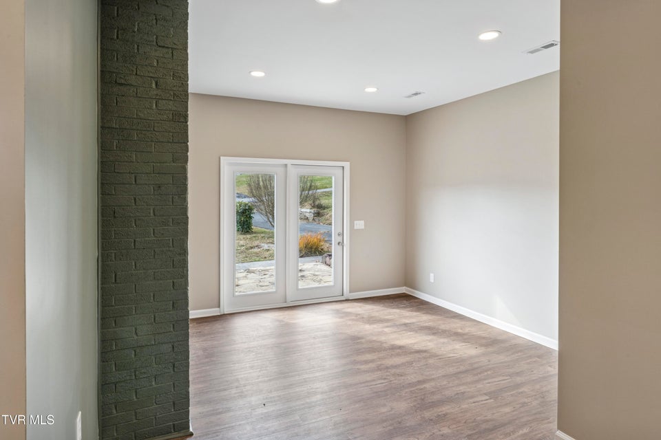 Photo #23: 312 Sunnybrook Drive