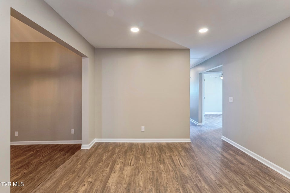 Photo #32: 312 Sunnybrook Drive