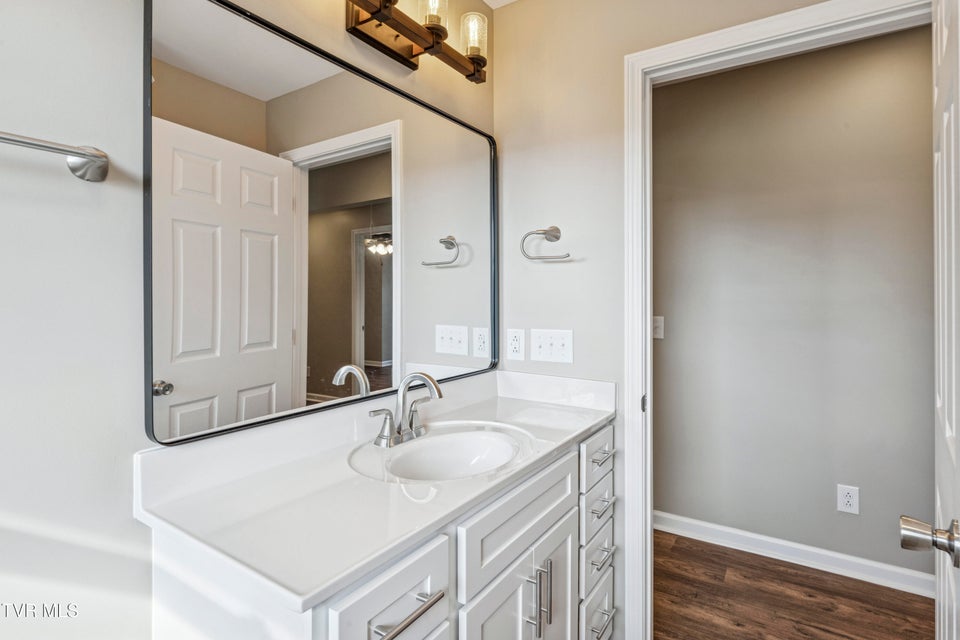 Photo #37: 312 Sunnybrook Drive