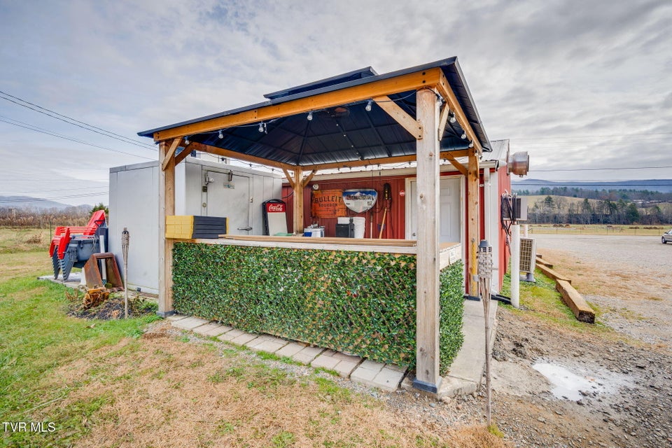 Photo #29: 4020 Roan Creek Road