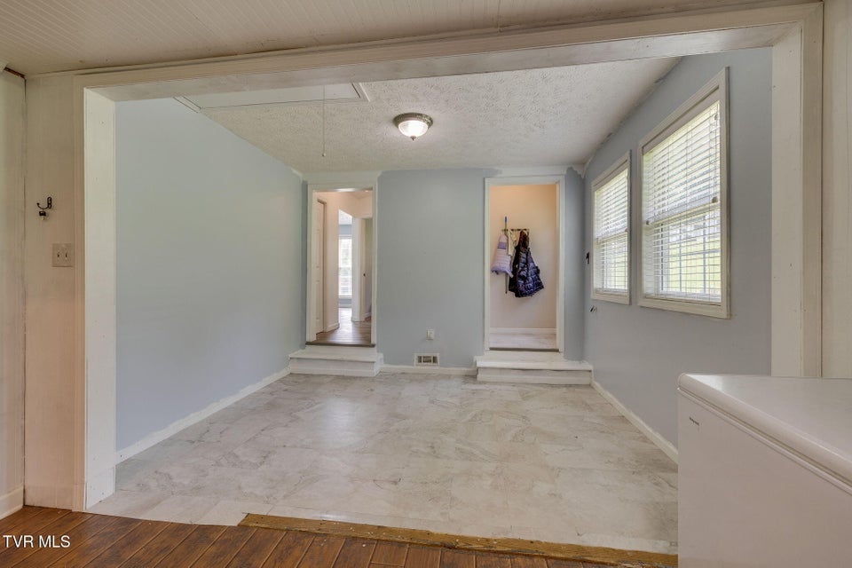 Photo #11: 23270 Denton Valley Road