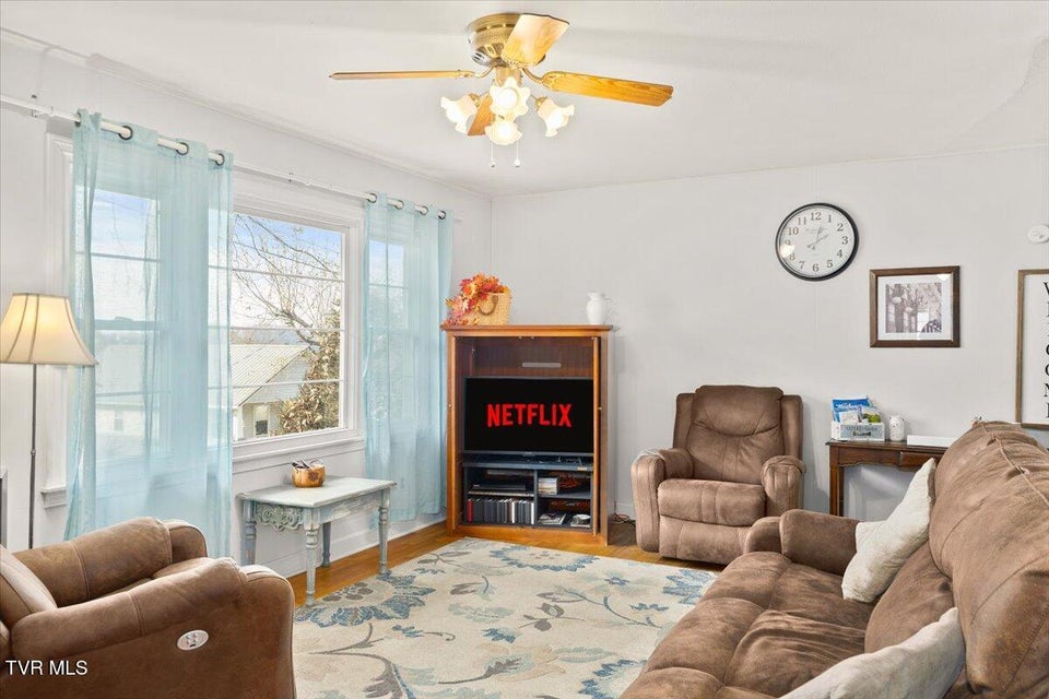 Photo #5: 614 Roan Street