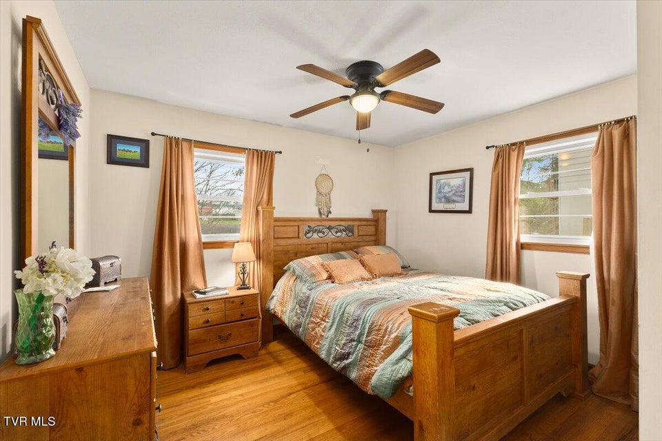 Photo #10: 614 Roan Street