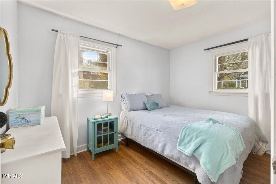 Photo #11: 614 Roan Street