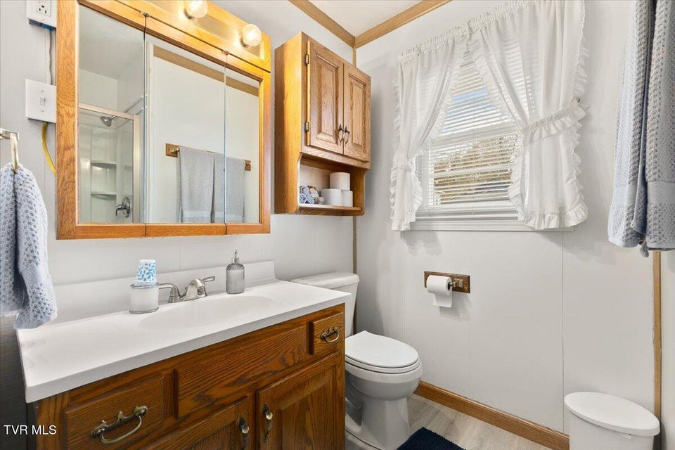 Photo #13: 614 Roan Street