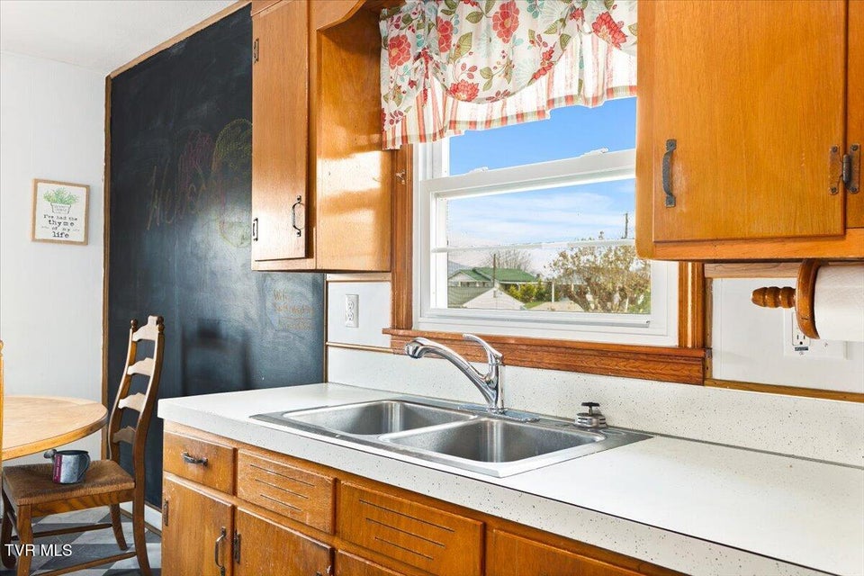 Photo #19: 614 Roan Street