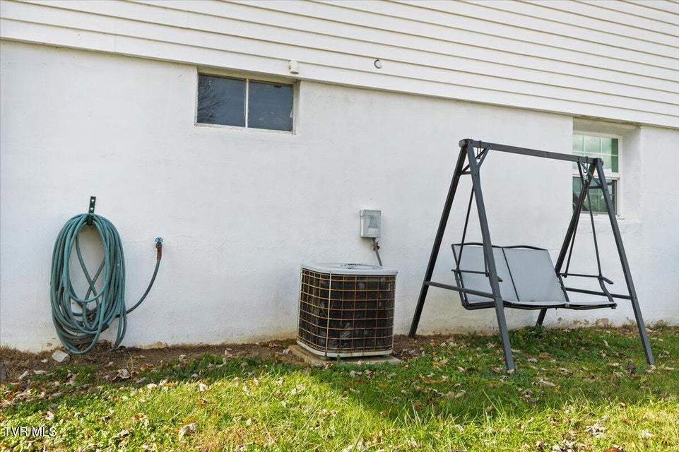 Photo #26: 614 Roan Street