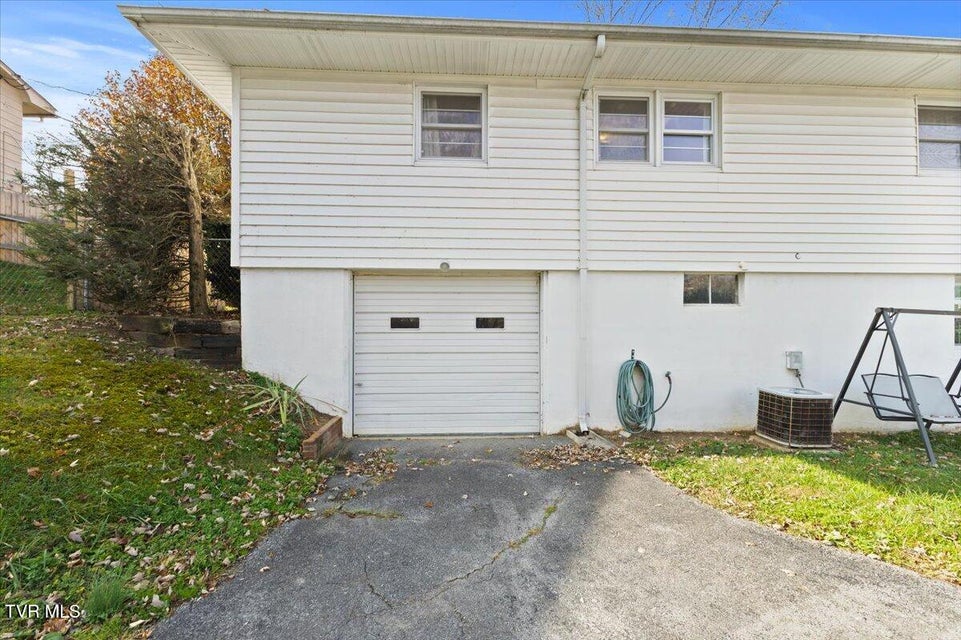 Photo #27: 614 Roan Street