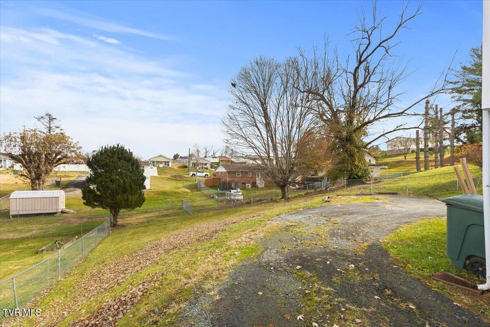 Photo #31: 614 Roan Street