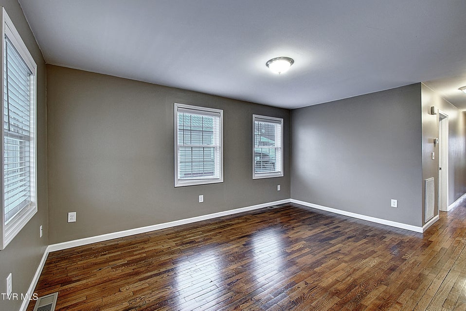 Photo #8: 1004 Dejarnette Street