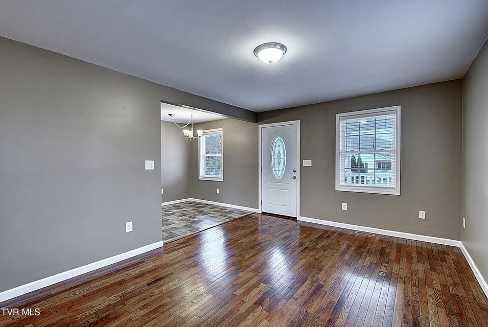 Photo #10: 1004 Dejarnette Street