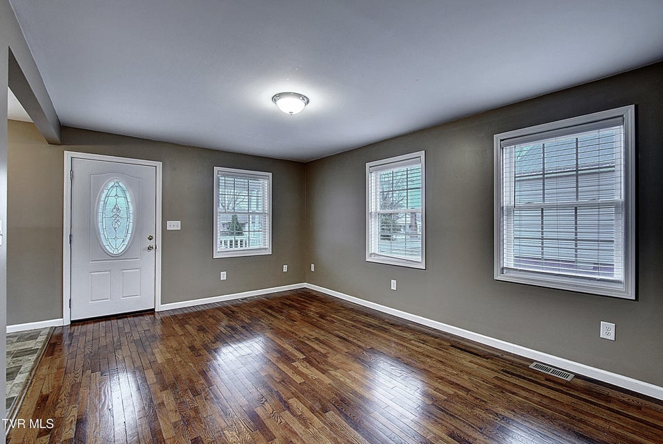 Photo #11: 1004 Dejarnette Street