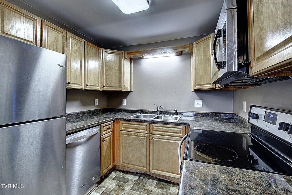 Photo #15: 1004 Dejarnette Street