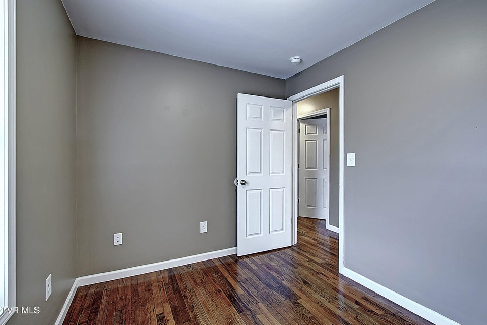 Photo #26: 1004 Dejarnette Street