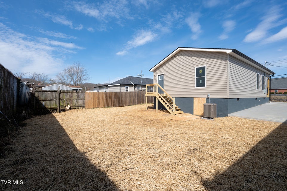 Photo #17: 504 Cedar Street