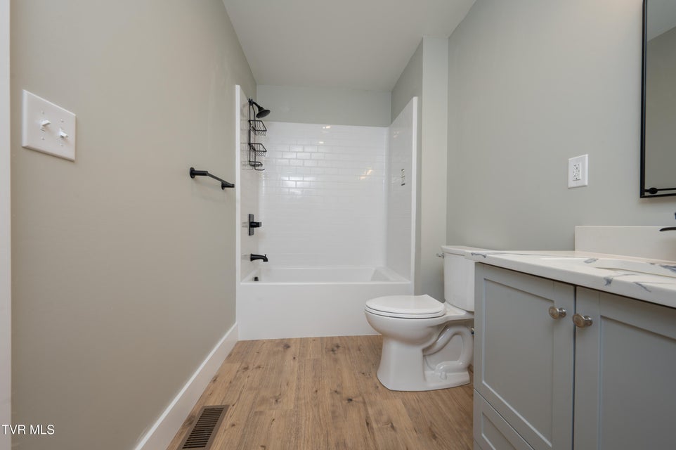 Photo #11: 504 Cedar Street