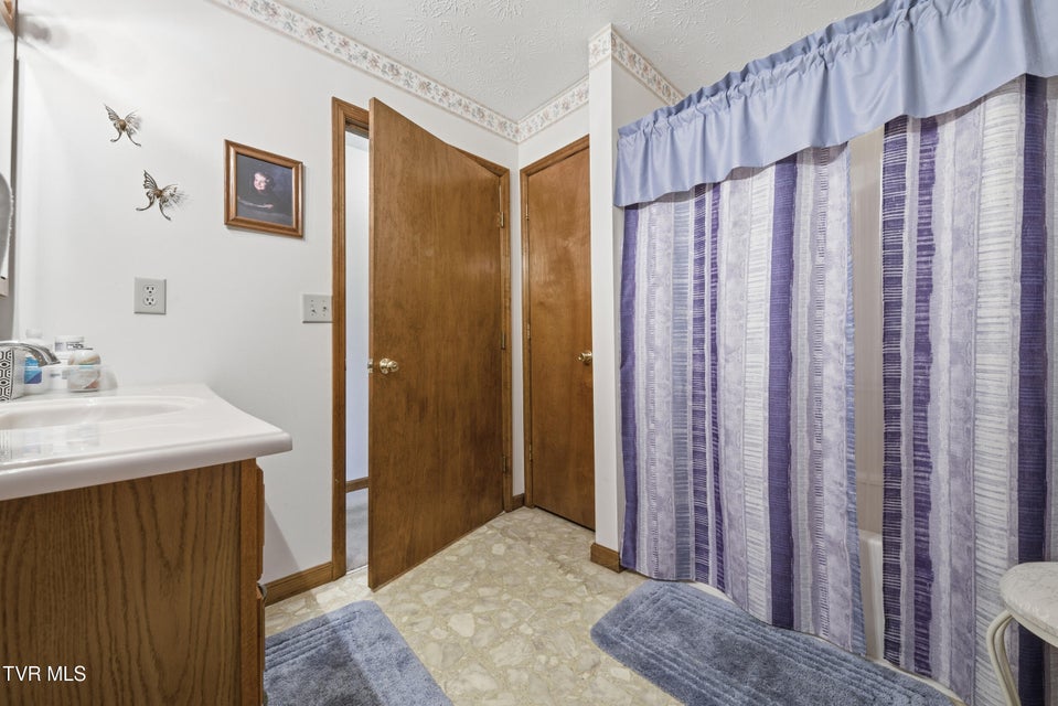 Photo #24: 3859 Newport Highway