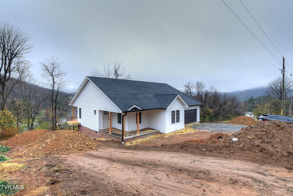 Photo #3: 218 Old Siam Road