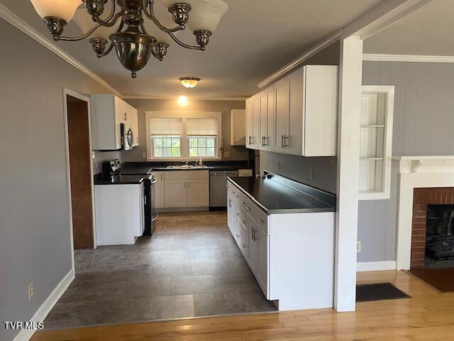 Photo #25: 2107 Valley Lane Lane