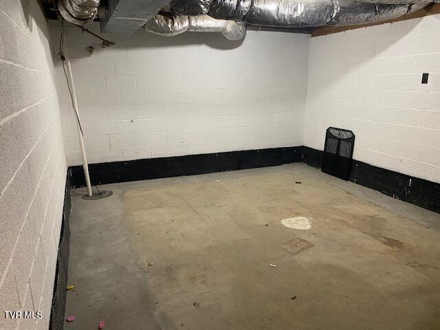 Photo #33: 2107 Valley Lane Lane