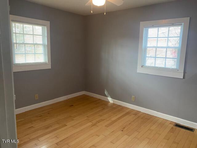 Photo #38: 2107 Valley Lane Lane