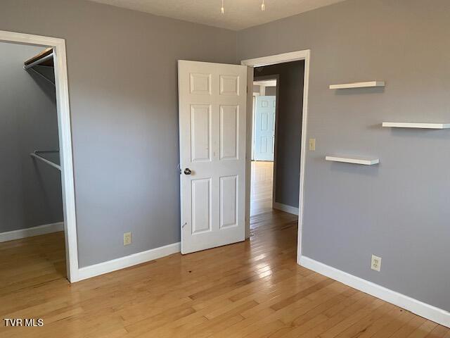 Photo #40: 2107 Valley Lane Lane