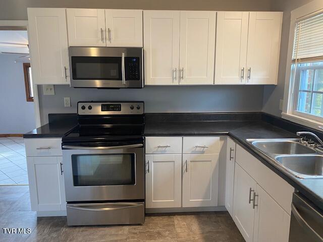 Photo #28: 2107 Valley Lane Lane