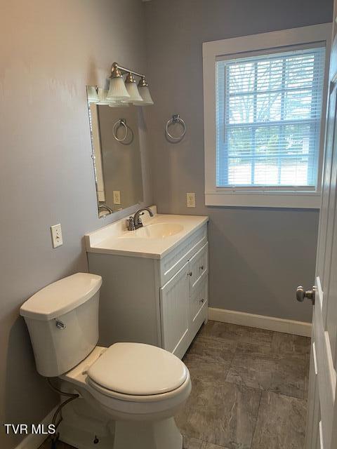 Photo #37: 2107 Valley Lane Lane