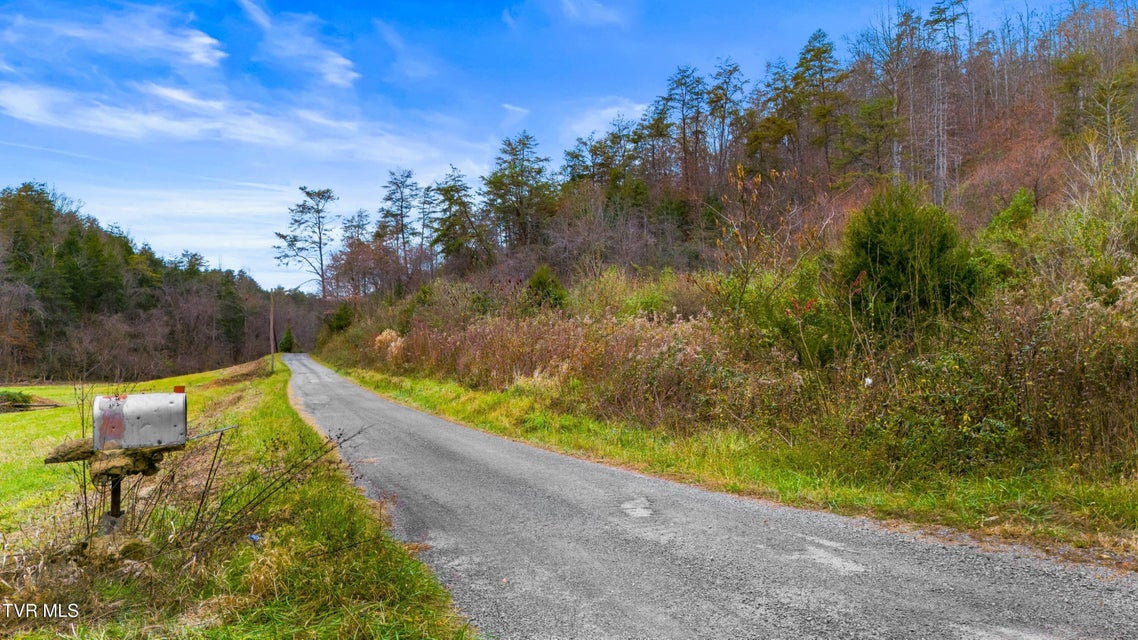 Photo #7: 661 E Pumpkin Valley Rd 