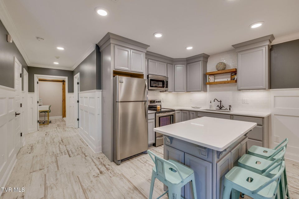 Photo #51: 367 Isley Drive