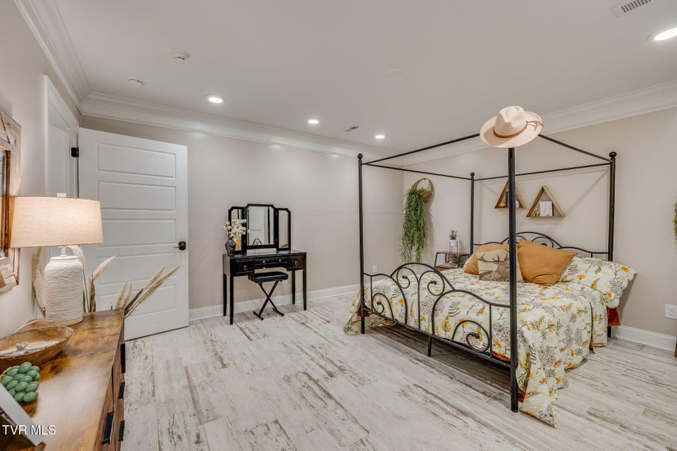 Photo #60: 367 Isley Drive