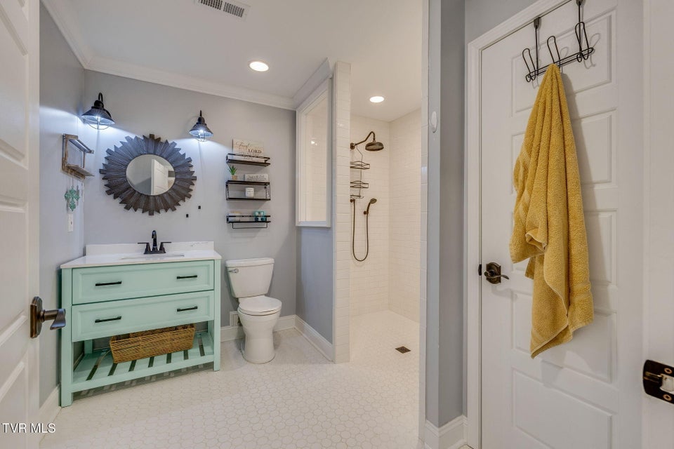 Photo #61: 367 Isley Drive