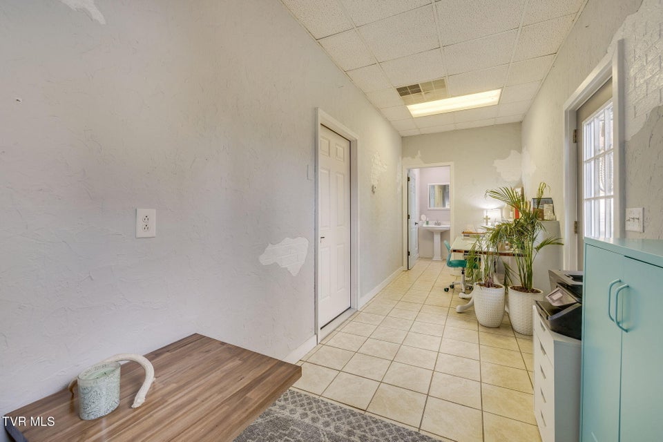 Photo #77: 367 Isley Drive