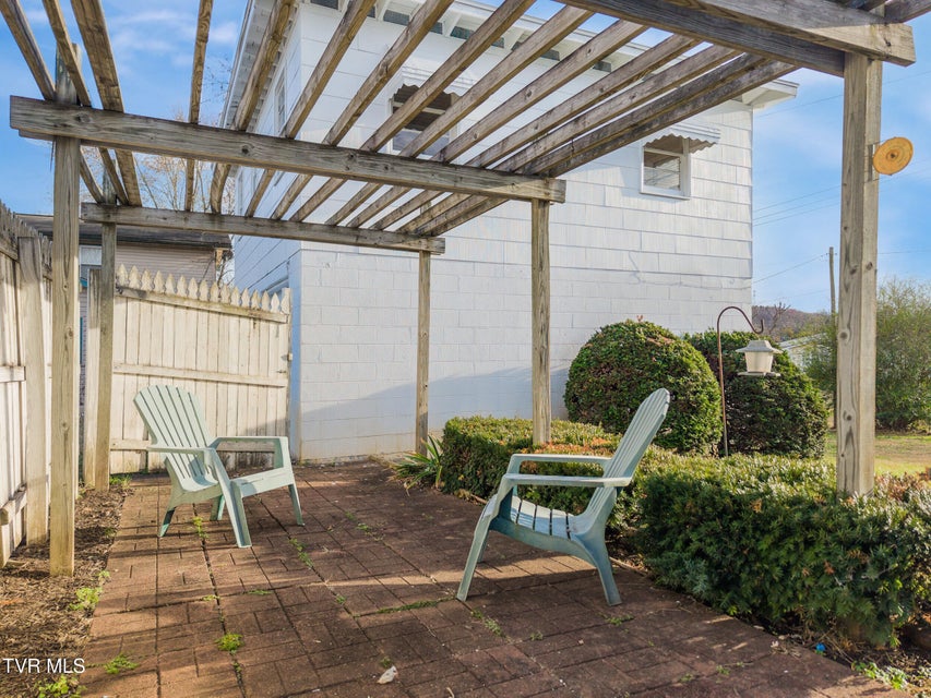 Photo #22: 328 Lincoln Avenue