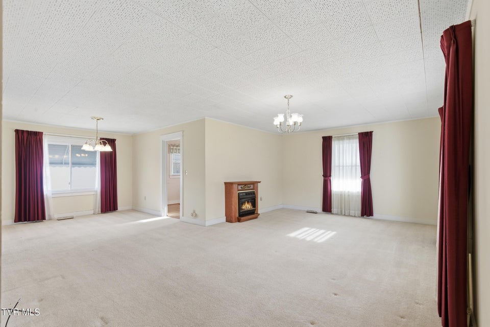 Photo #6: 328 Lincoln Avenue