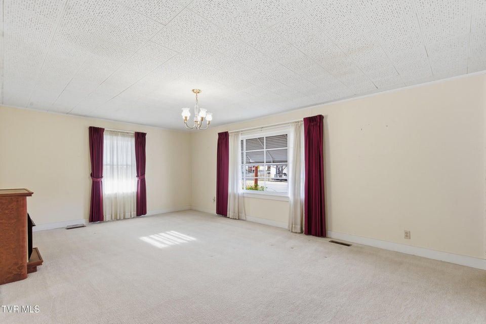 Photo #9: 328 Lincoln Avenue