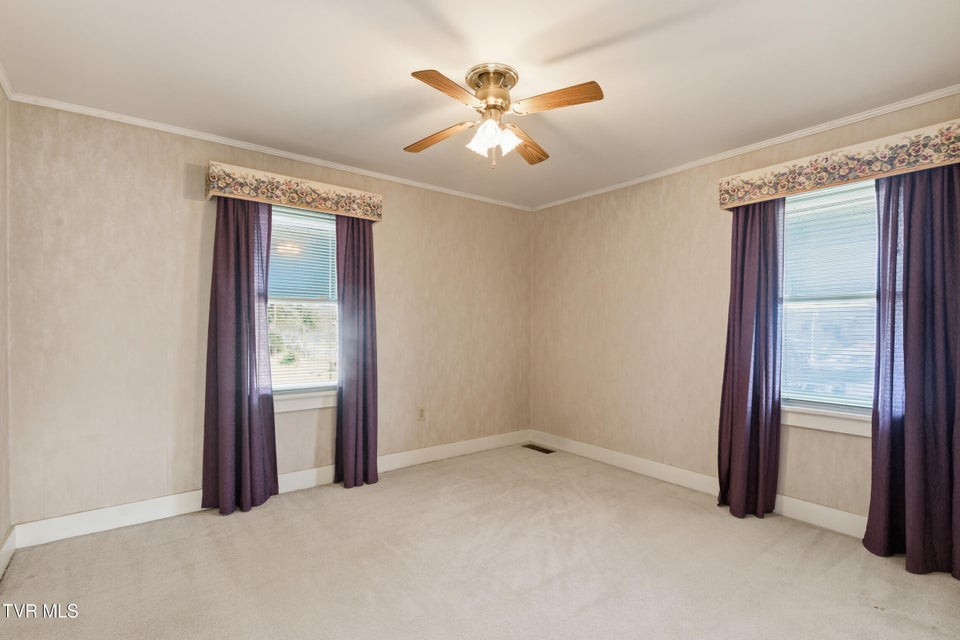 Photo #11: 328 Lincoln Avenue