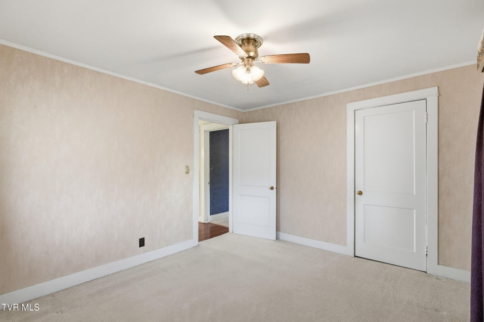 Photo #15: 328 Lincoln Avenue