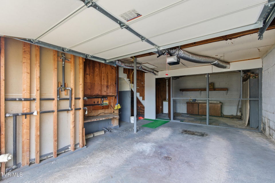 Photo #21: 328 Lincoln Avenue