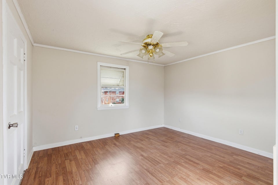 Photo #25: 328 Lincoln Avenue