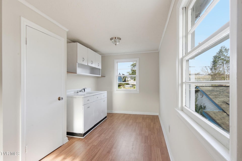 Photo #26: 328 Lincoln Avenue