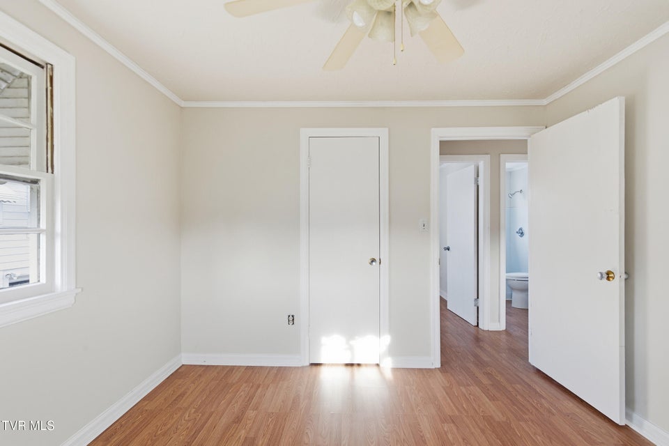 Photo #28: 328 Lincoln Avenue