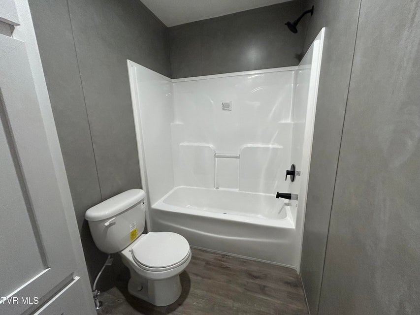 Photo #34: 635 McDonald Road